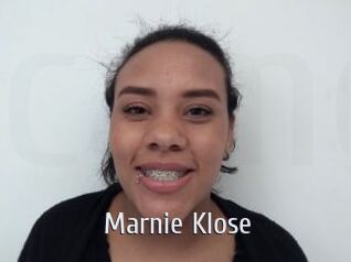 Marnie_Klose Cigare à moustache