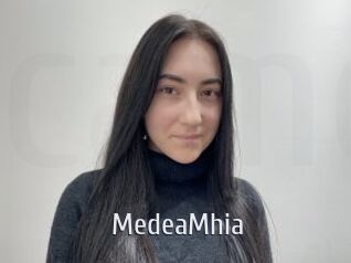 MedeaMhia Cigare à moustache