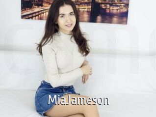 MiaJameson Cigare à moustache