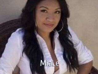 Mia_Le