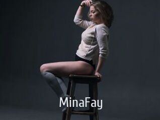 MinaFay Cigare à moustache
