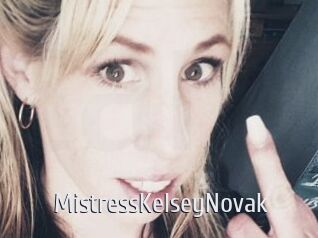 MistressKelseyNovak Cigare à moustache