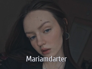 mariamdarter Cigare à moustache