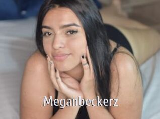 meganbeckerz Cigare à moustache