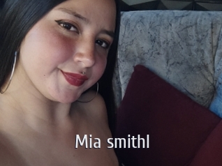 mia_smithl Cigare à moustache