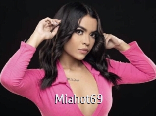 Miahot69
