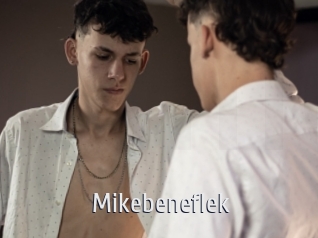 mikebeneflek Cigare à moustache