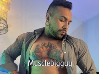 musclebigguy Cigare à moustache