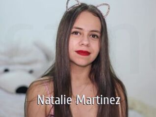 Natalie_Martinez Cigare à moustache