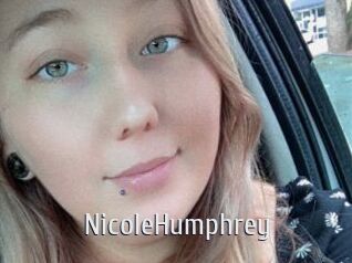 NicoleHumphrey Cigare à moustache