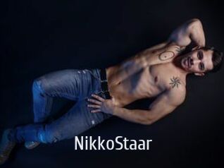 NikkoStaar Cigare à moustache