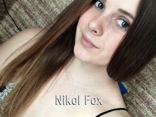 Nikol_Fox Cigare à moustache