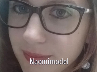 naomimodel Cigare à moustache