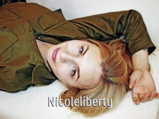nicoleliberty Cigare à moustache