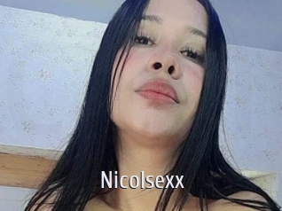 nicolsexx Cigare à moustache