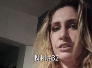 nikita32 Cigare à moustache