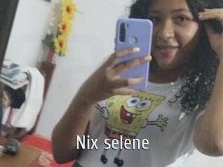 nix_selene Cigare à moustache