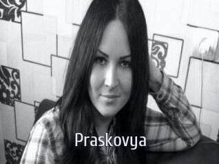 praskovya Cigare à moustache