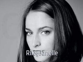 Riley_Janelle Cigare à moustache