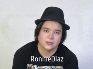 RonnieDiaz Cigare à moustache