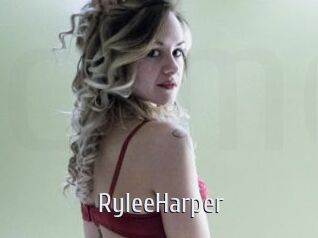 RyleeHarper Cigare à moustache