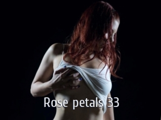 Rose_petals_33