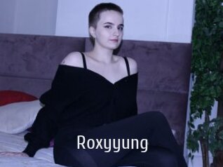 roxyyung Cigare à moustache