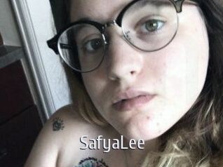 Safya_Lee Cigare à moustache