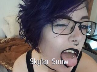 Skylar_Snow Cigare à moustache