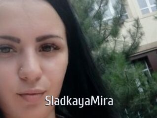 SladkayaMira Cigare à moustache