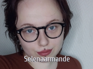 selenaarmande Cigare à moustache