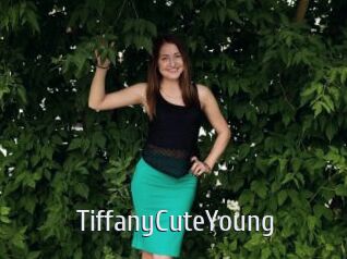 TiffanyCuteYoung Cigare à moustache
