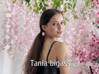 Tania_bigass