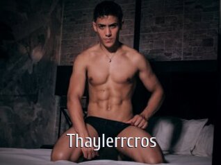 thaylerrcros Cigare à moustache