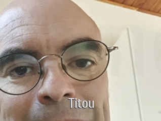 titou Cigare à moustache
