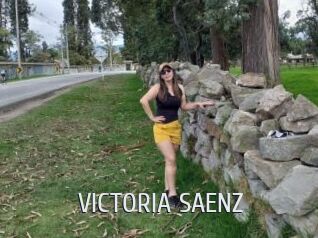VICTORIA_SAENZ Cigare à moustache