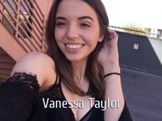 Vanessa_Taylor Cigare à moustache